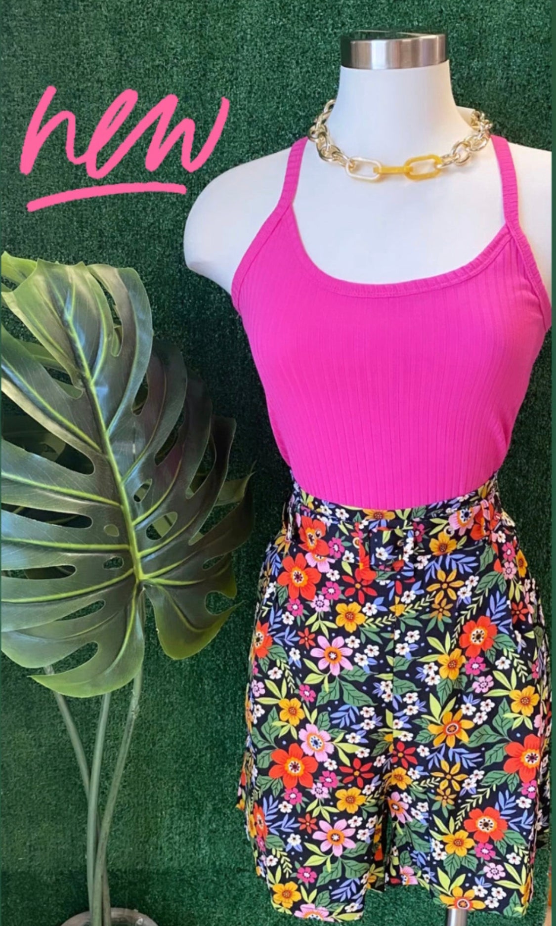 FLORAL BLACK SHORT
