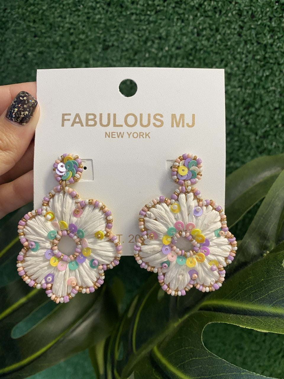 FLOWERS WHITE EARRINGS